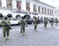 El Ejército Ecuatoriano se encuentra ejecutando operaciones militares de seguridad en lugares estratégicos del cantón Latacunga.