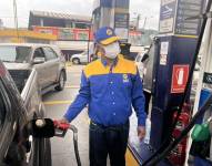 Los consumidores se adaptan de a poco al nuevo combustible que vende en 80 gasolineras en tres provincias.