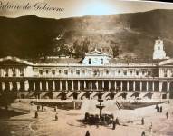 Los exteriores del Palacio de Carondelet, en el Centro Histórico de Quito.