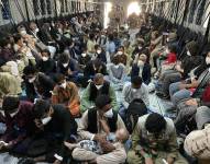 Los aviones militares españoles aprovechan al máximo sus capacidades de transporte para evacuar al mayor número de colaboradores afganos en el menor tiempo.