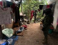 Momento en el que intervienen los soldados del Ejército ecuatoriano en la captura.
