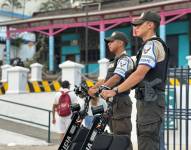 La Fuerza Pública dividida entre el turismo, el paro y la violencia en Ecuador.