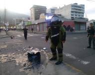 La Policía Nacional descartó cualquier artefacto explosivo al interior del paquete.