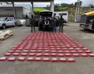 Agentes policiales detectaron que intentó evadir el control por lo que decidieron revisar el vehículo.