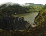 El proyecto se ubica en la región suroriental de Ecuador, en los cantones de Tiwintza, Limón Indanza y Santiago de Méndez.