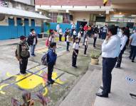 En total, 100 mil 185 estudiantes del puerto principal volvieron a clases presenciales.