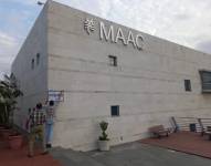 El MAAC está ubicado en el extremo norte del Malecón 2000, en el centro de la ciudad.