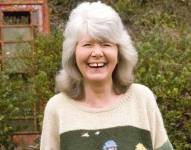 Jilly Cooper era oriunda de Hornchurch, Reino Unido.