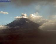 Volcán Cotopaxi emana columnas de gas, se registra ceniza en Latacunga
