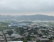 Según la Policía, miembros de Los Lobos buscan apoderarse de casas en la cooperativa San Francisco para tener vista directa a la cárcel regional Guayas.