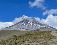 Foto referencial del volcán Cotopaxi, en la sierra centro del Ecuador.