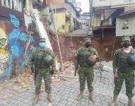 Militares se encuentran en la ciudad para dar seguridad en las zonas afectadas.