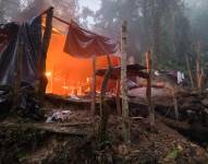 28 campamentos de minería ilegal fueron inhabilitados en bombardeo en Azuay.