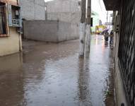 Agua y lodo ingresaron a casas en sectores del norte de Quito