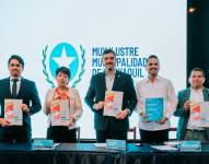 El pasado 27 de agosto de 2025, el alcalde Aquiles Álvarez lanzó la primera Guía de Diseño de Calles de Guayaquil, una herramienta pionera en el país que redefine la planificación urbana.