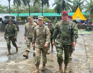 Jefa del Comando Sur de EE.UU. entregó equipos a las FF.AA. para patrullar la frontera con Colombia
