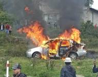 Los indígenas incendiaron un vehículo.