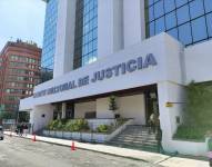 Exteriores de la Corte Nacional de Justicia en Quito, Ecuador.