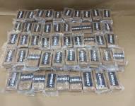 Durante este operativo, cuatro varones, entre ellos un australiano, fueron detenidos.