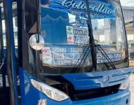 Imagen referencial de un bus de servicio urbano en Quito.