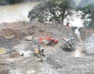 Grupos criminales como Los Lobos y los Comando de Frontera están detrás de la minería ilegal en Ecuador.