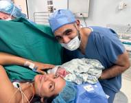 Andrea Báez dio a luz a Lucas.