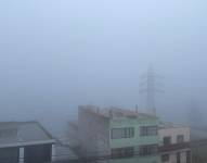 Desde la zona de Bellavista se puede observar el manto de niebla que cubre a Quito, este 5 de marzo.