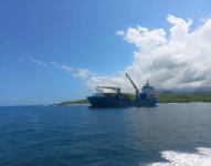 El barco 'Isla de la Plata' y otro más llevan alimentos, entre otros productos, a Santa Cruz y San Cristóbal. Otros dos buques abastecen a las islas Isabela y Floreana.