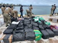 El operativo se realizó el miércoles y este jueves la droga llegó a la base de la Armada en la isla de San Cristóbal.