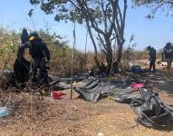 Imagen de un campamento del grupo criminal Los Lobos usado para ocultar droga y vigilar los buques que arriban a Guayaquil.