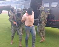 Cinco presuntos disidentes de las FARC fueron detenidos en Buenos Aires, de Imbabura, por minería ilegal