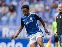 Romario Ibarra en un partido con el Real Oviedo español