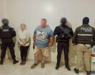 Imagen de Ángel Hermelindo Briones B. y Dolores Onila Zambrano S., padres de la pareja sentimental de alias Fito, tras ser capturados la madrugada del 3 de junio.