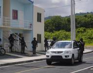 La víctima sufrió un percance mecánico cuando unos hombres llegaron y la mataron.