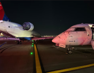 Accidente entre dos aviones en tierra