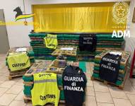 Las autoridades italianas ha confiscado 2 000 kilos de cocaína encontrada en un contenedor en el puerto de Livorno.