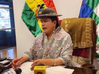 Senadora Virginia Velasco, del gubernamental Movimiento al Socialismo (MAS).