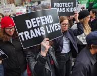 Fotografía de archivo de una marcha, en marzo de 2024, por el Día Internacional de Visibilidad Transgenero, en Nueva York (NY, EE.UU.).