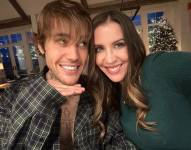 Justin Bieber y su madre, Pattie Mallette, en la navidad de 2023.