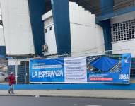 Imagen de una propuesta sobre la construcción de una cárcel en el predio del estadio Yeyo Úraga de Guayaquil, atribuida a la candidatura de Luisa González, que ya fue desmentido por el correísmo.
