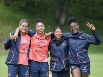 Jugadores de la selección femenina de Ecuador en un entrenamiento