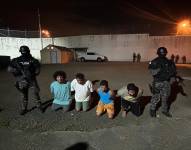 Imagen del cuatro capturados junto a José Adolfo Macías Villamar, alias Fito, el 21 de noviembre de 2025.