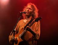 Esta fue la trayectoria y vida de Robe Iniesta, voz icónica del rock español.