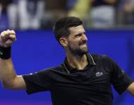 Novak Djokovic, tenista serbio celebrando su pase.