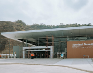 El Municipio invirtió más de USD 10 millones en la construcción de la Terminal Terrestre Costa y estima atender hasta a unos 10 000 usuarios al día.