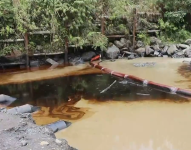 Imagen de petróleo derramado en Esmeraldas.