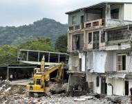 Los equipos de emergencias continúan con las labores de rescate.