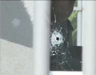 Imagen de archivo. Foto de una bala en contra de un edificio en Guayaquil.