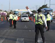 DurÃ¡n, lunes 19 de agosto del 2024Desde esta maÃ±ana la ComisiÃ³n de trÃ¡nsito del Ecuador retomÃ³ el control de trÃ¡nsito en la avenida Nicolas Lapentti del cantÃ³n DurÃ¡n, ademÃ¡s de otros tramos como la DurÃ¡n-Yaguachi, DurÃ¡n-Boliche y DurÃ¡n-Tambo.Fotos: CÃ©sar MuÃ±oz/API