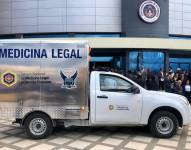 La víctima fue llevada en una camioneta de Medicina Legal de la Policía Nacional.